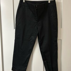 Women’s Kenar capris.